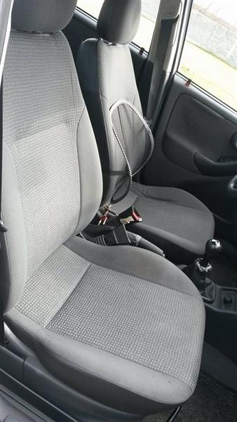 Opel-Corsa--02