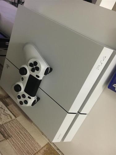 Shes sony 4 