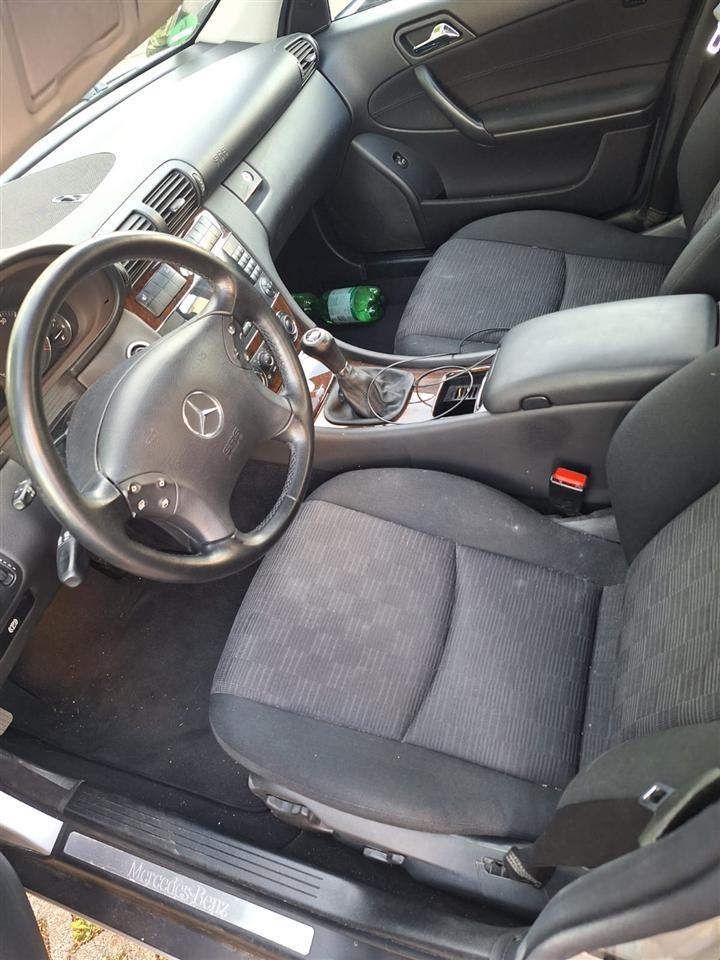Mercedes-Benz-C200-CDI-w203-2004