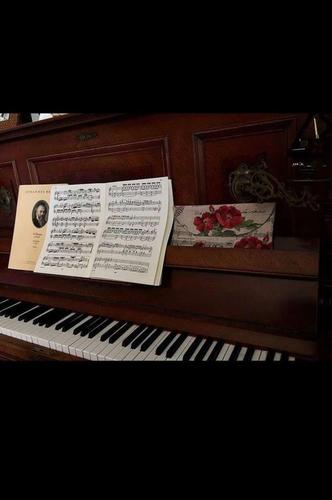 Shitet piano