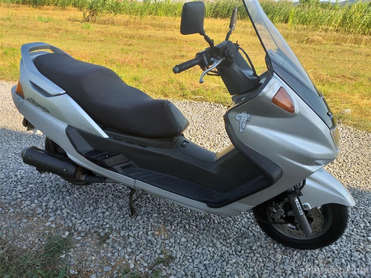 yamaha skuter 250cc