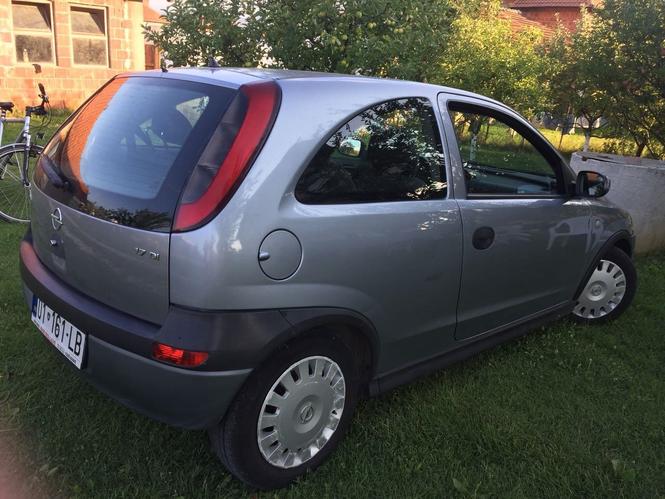 Shitet Opel Corsa