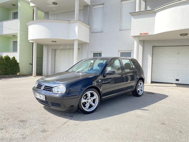 GOLF 4