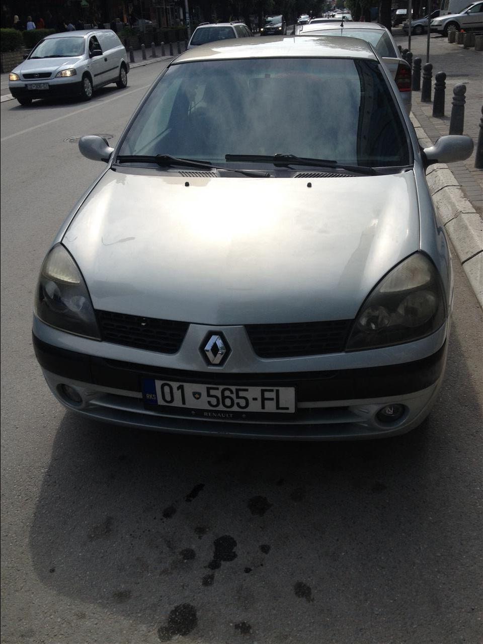 Renault-Clio--04-