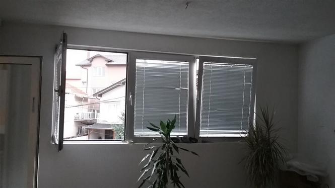 Dritare e aluminut