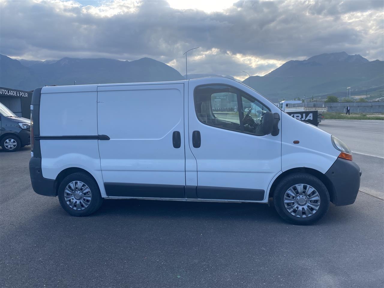 Renault-Trafic-1-9-DCI
