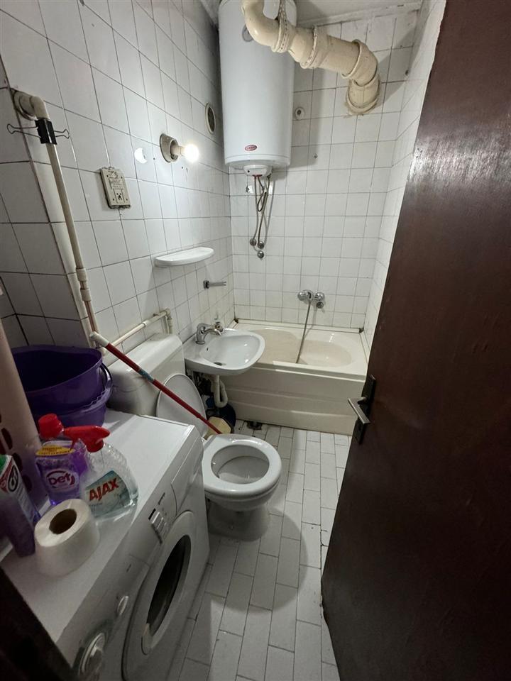 Garsoniera-me-qira-në-kompleksin--Qafa-