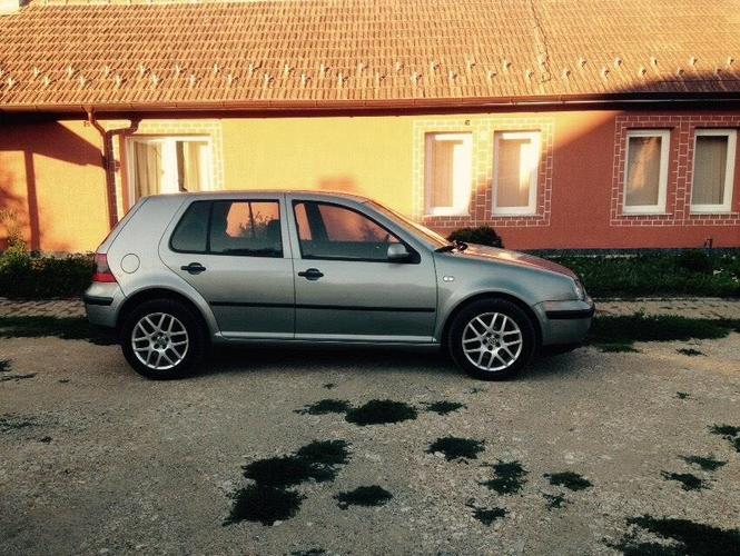 GOLF 4