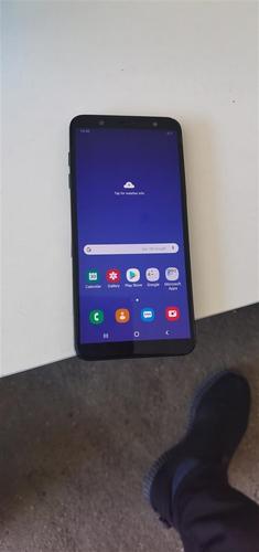 samsung j8
