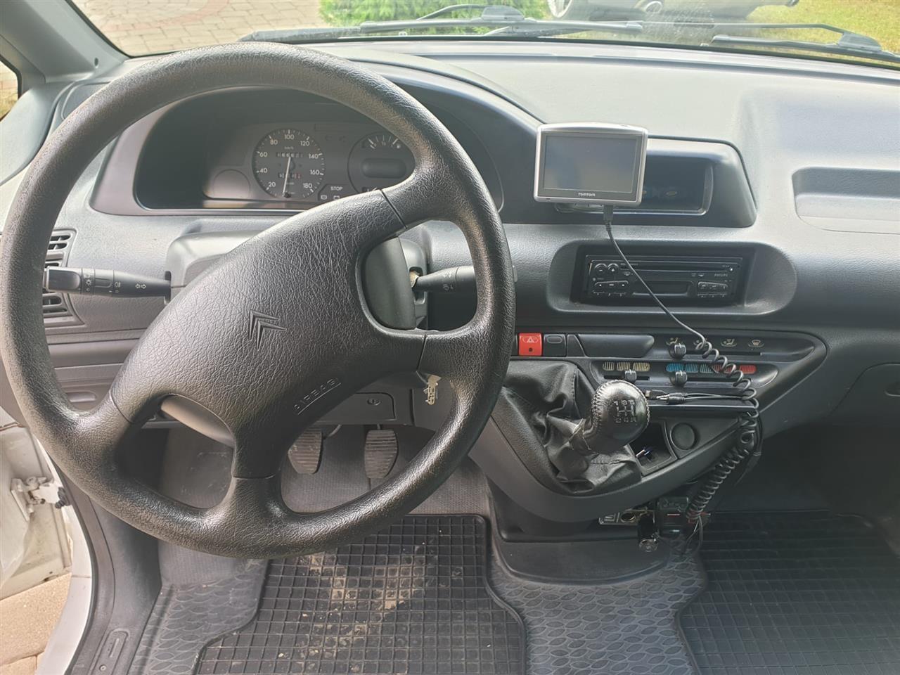 Citroen--jumpy-1-9d