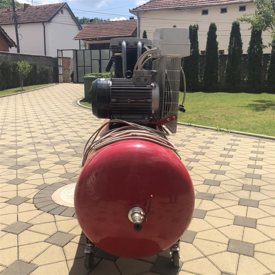Kompressor