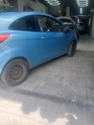 Shitet vetura Ford KA