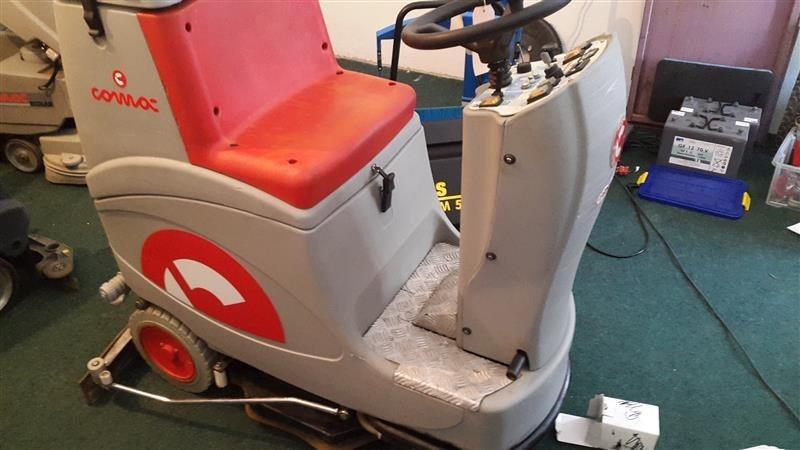 Comac--tripla-24-