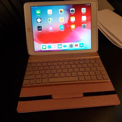 IPAD (6th Generation WI=Fi+CELLULAR