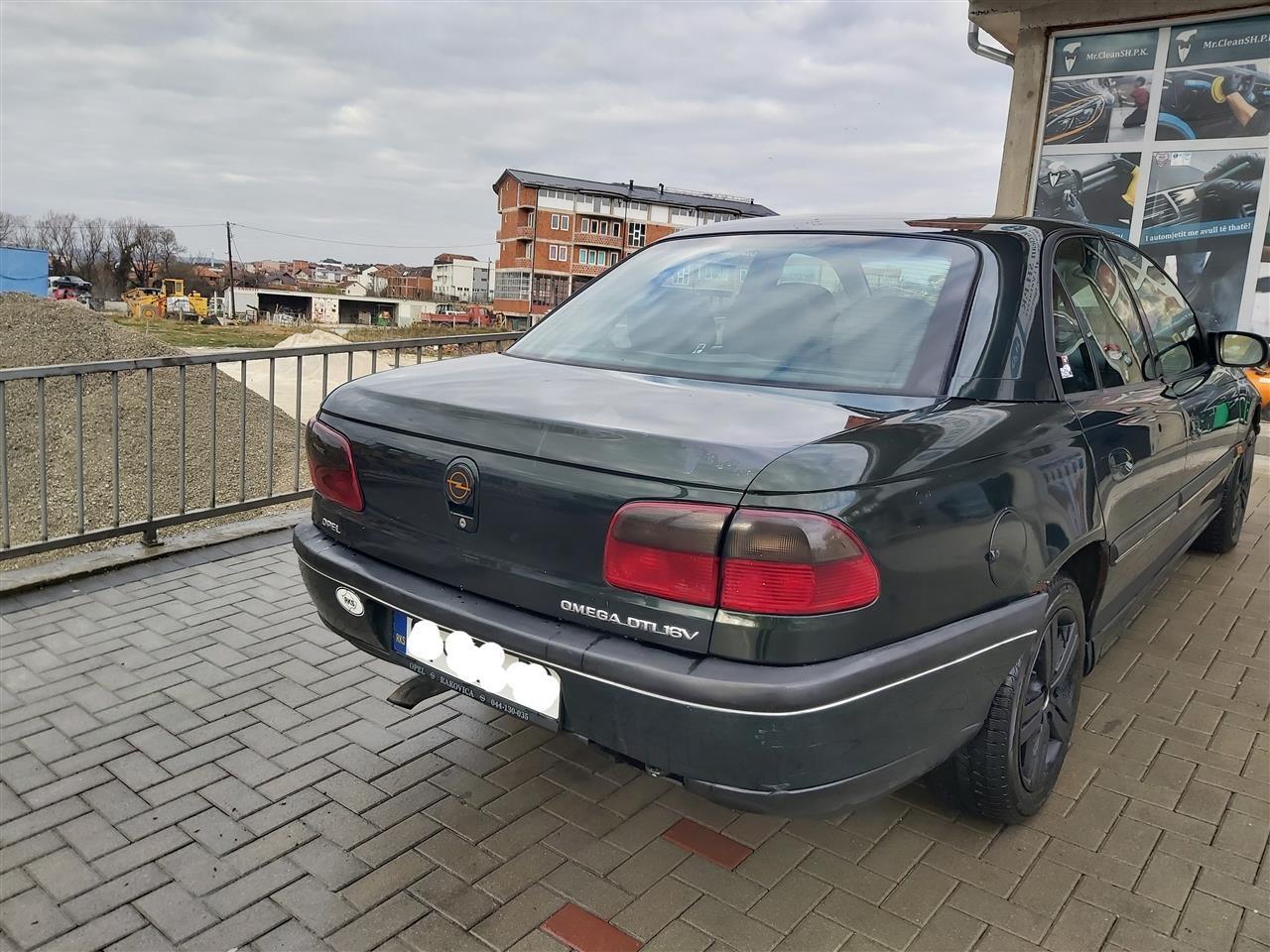 Opel-omega-