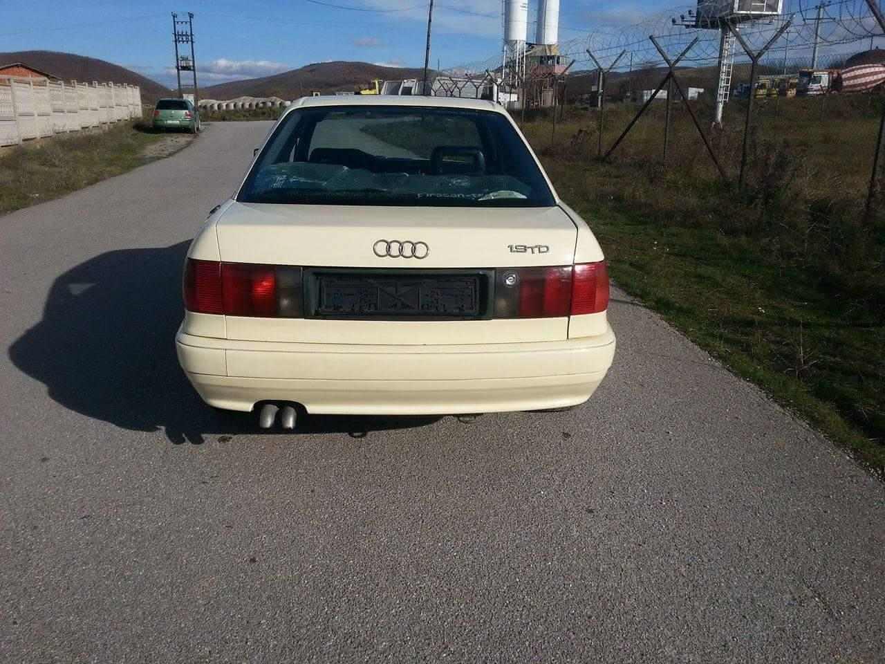 Shes-Audi-80-B4