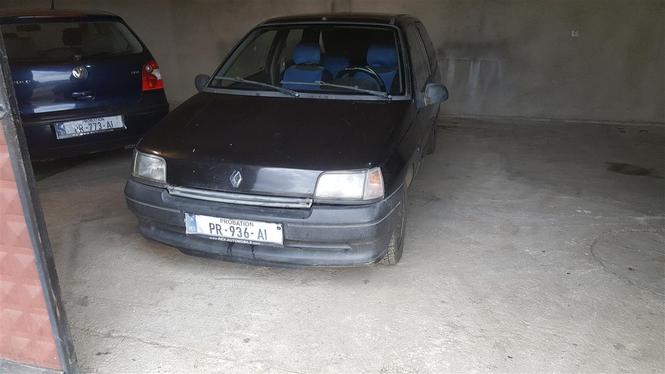 Renault Clio -93