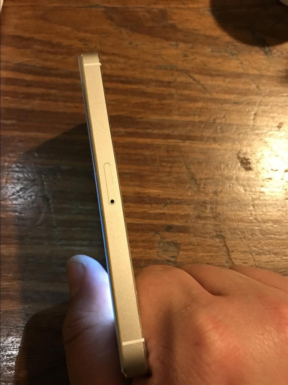 İphone-5s-Gold