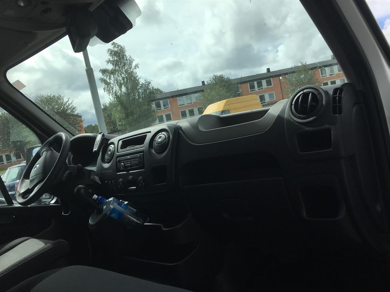Renault-master-