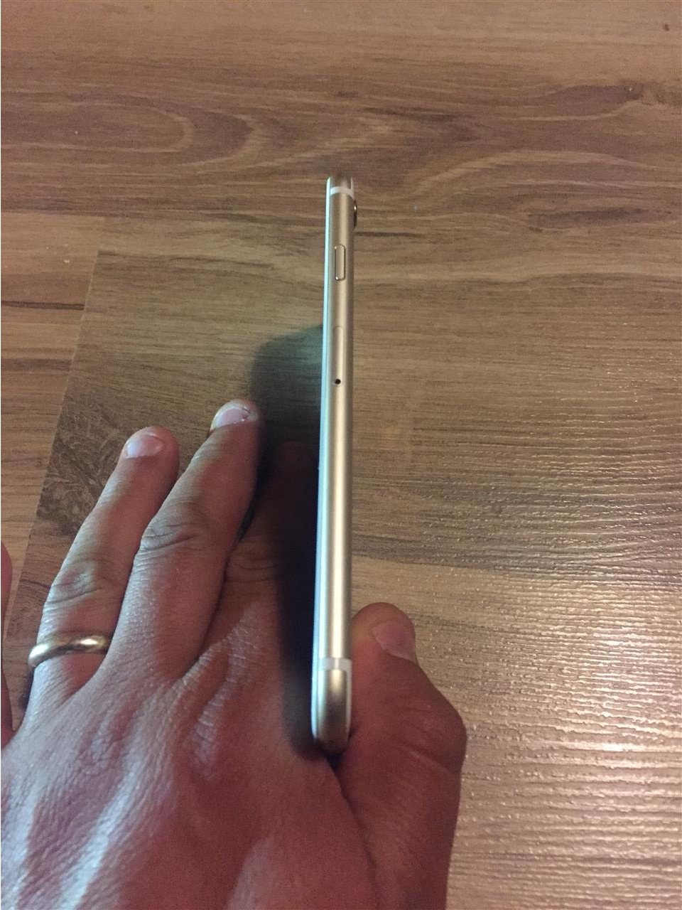 Iphone-6-GOLD-