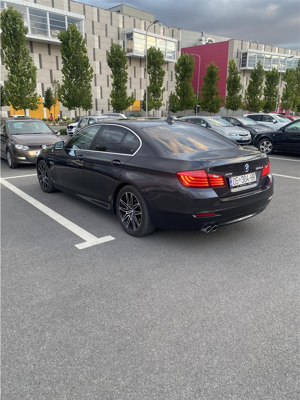 Shitet-bmw-f10-nga-zvicra