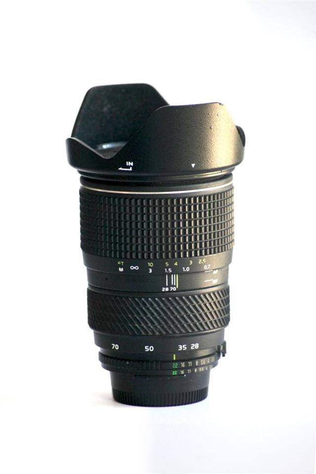 Nikon-D2X