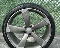 Fellne per Audi R21