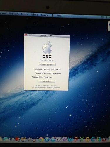 apple Macbook laptop