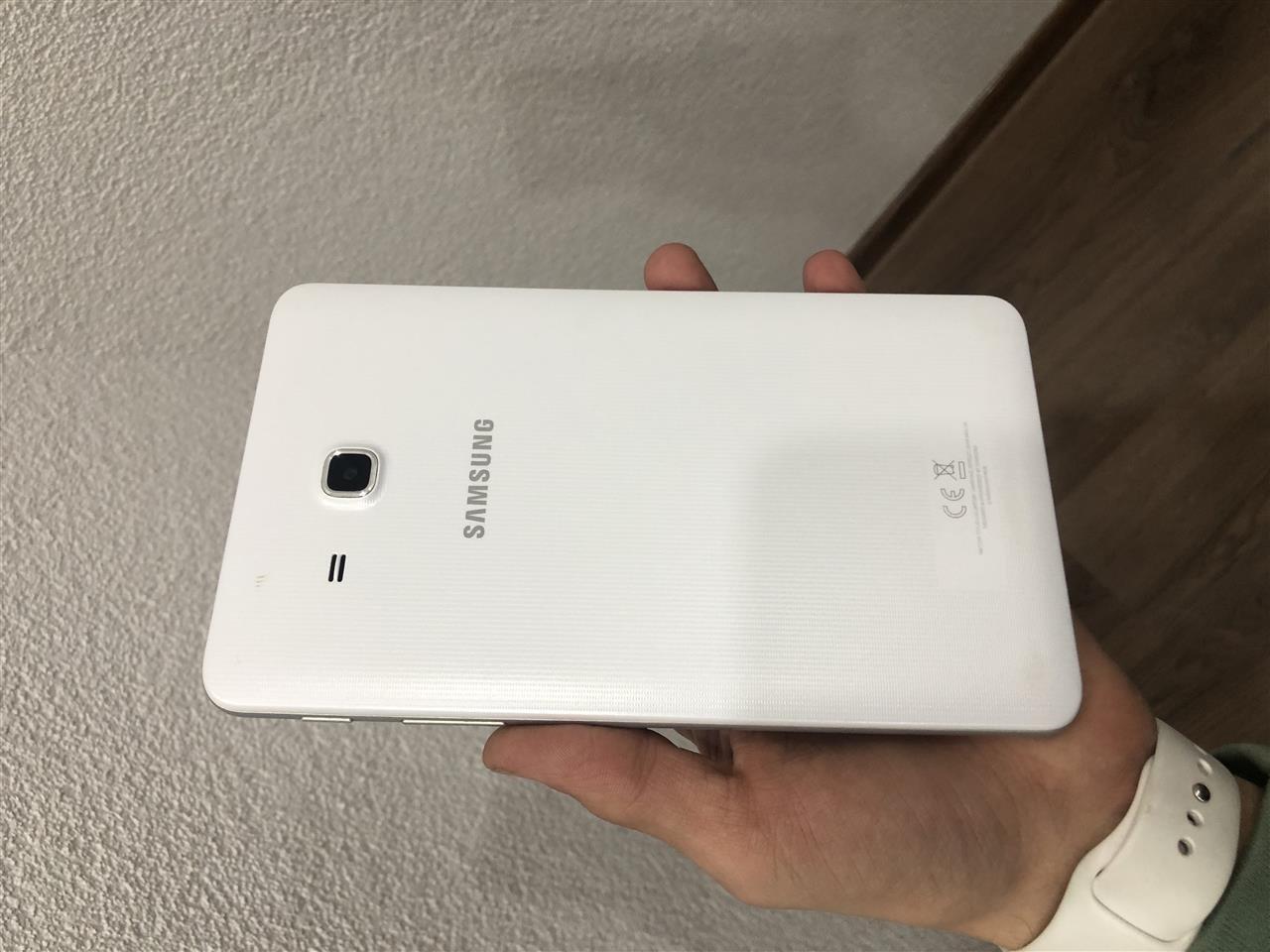 Samsung-Tab-A-2016---------