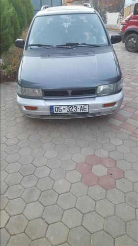 Mitsubish Space Wagon