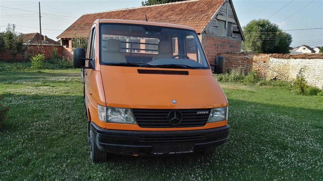 Mercedes-sprinter-208d