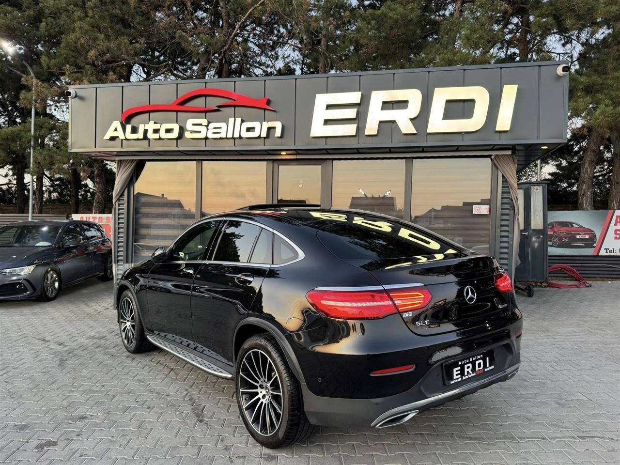 U-SHIT-NGA-AUTO-SALLON-ERDI