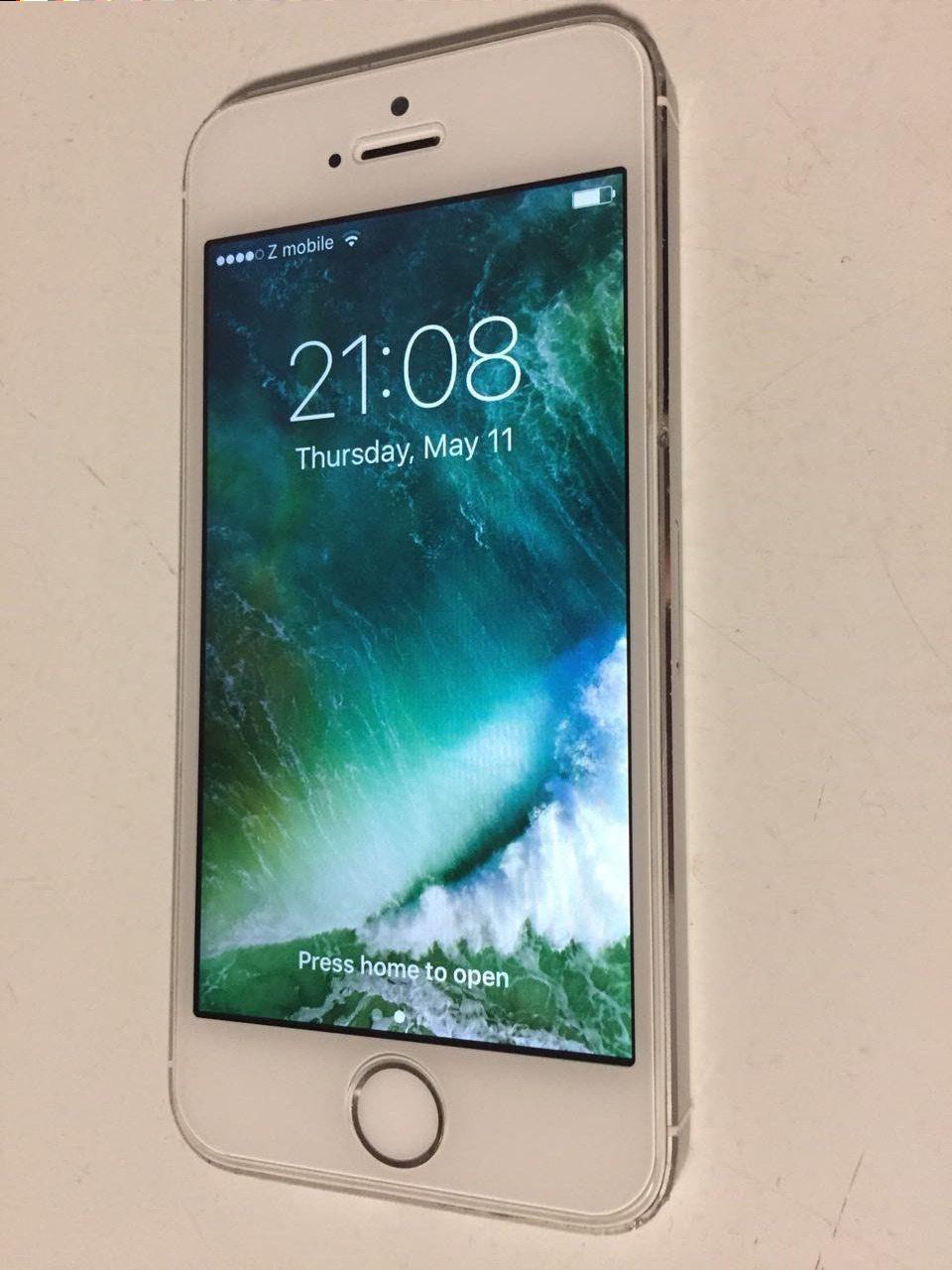 Shes-iphone-5-s-
