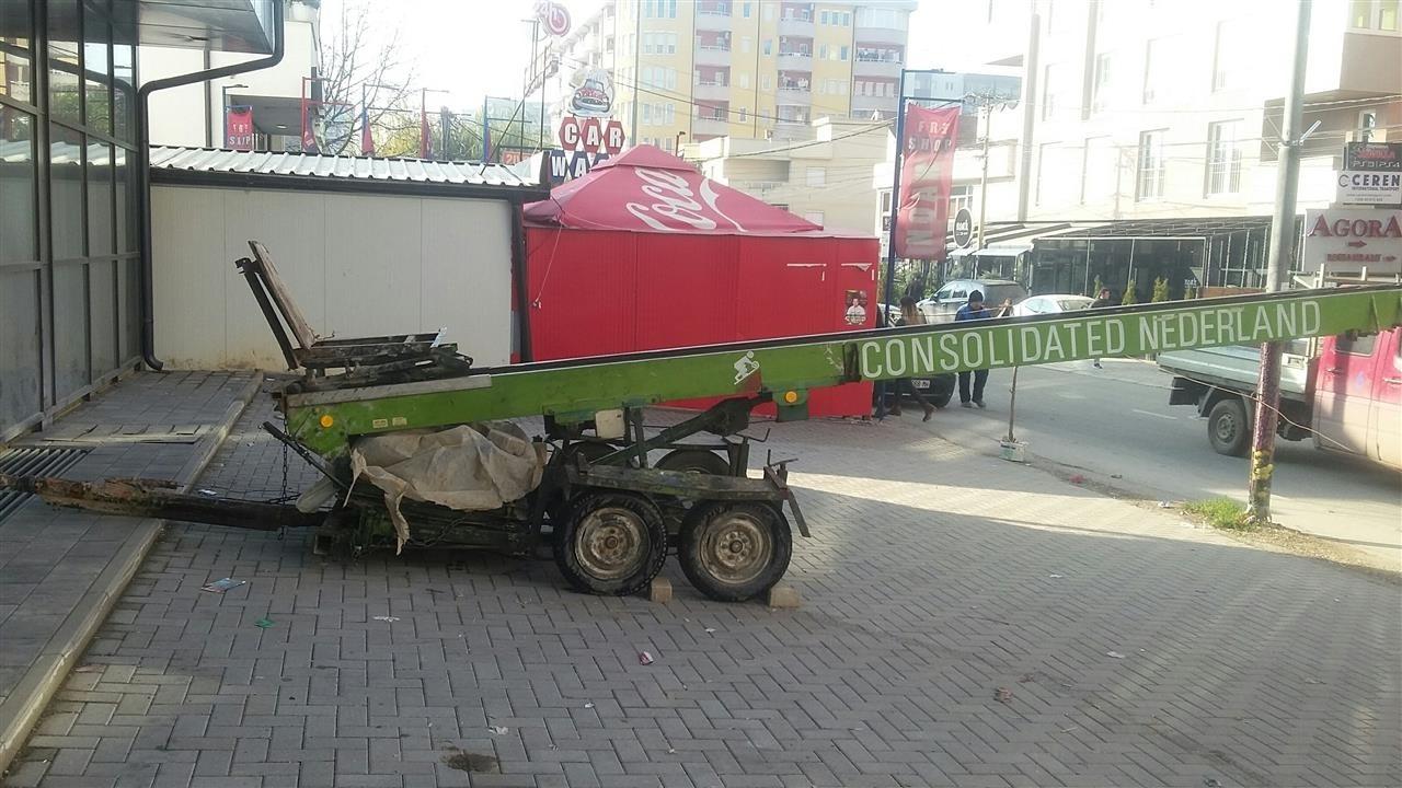Makin-ngarkuse-materialit-deri--lartesi-28m