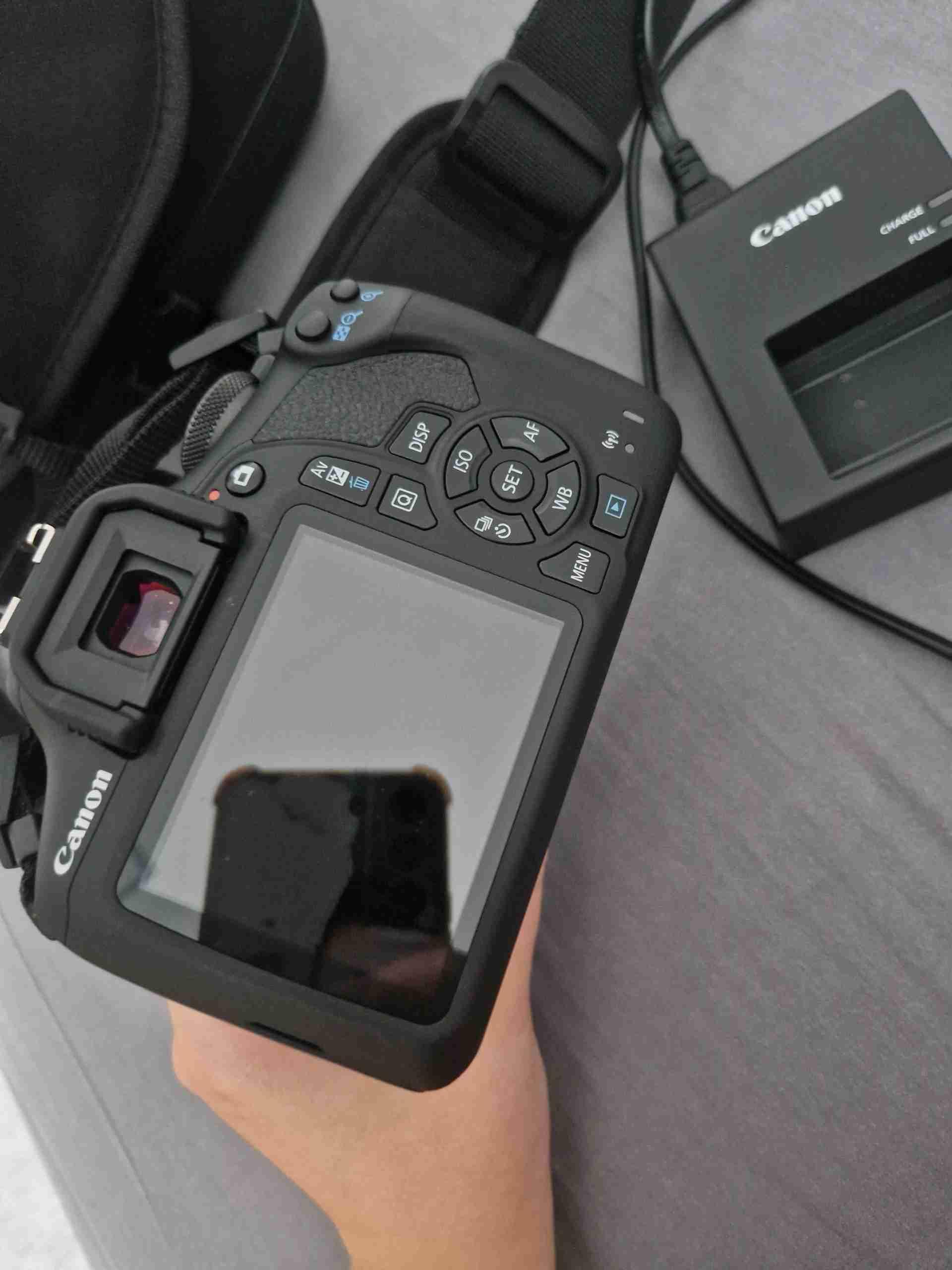 Canon-EOS-2000D