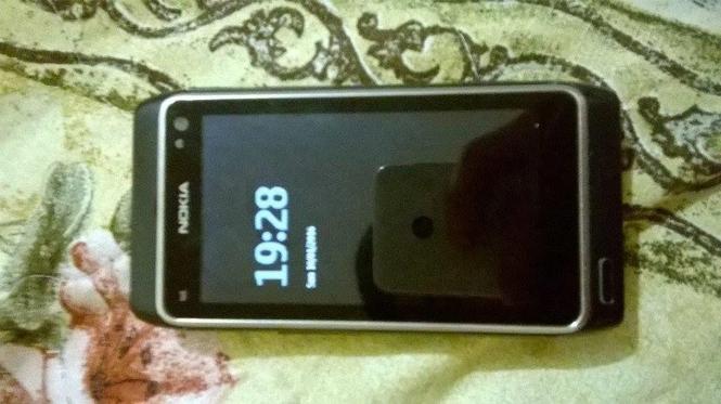 Nokia N8 
