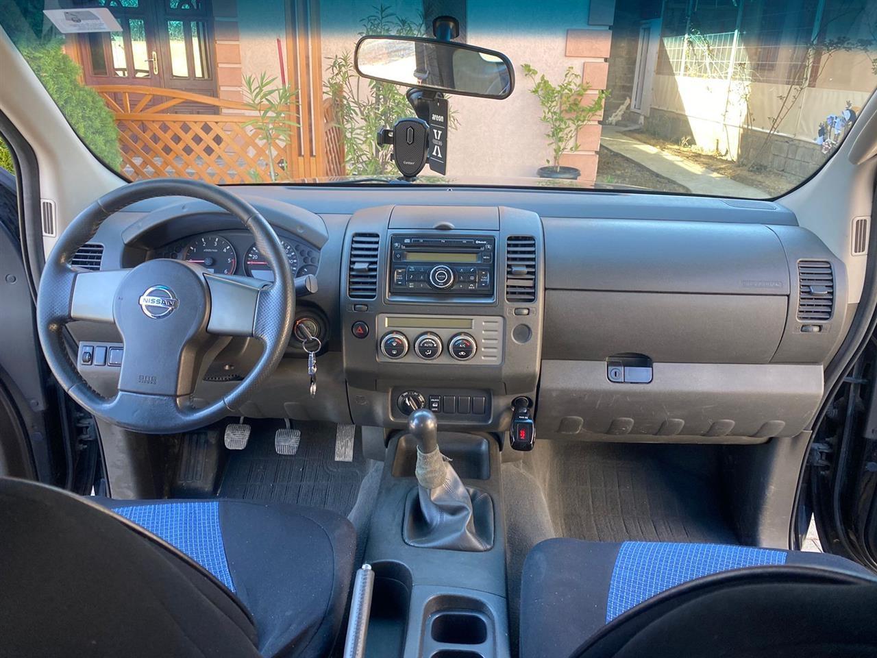 Nisan-navara-