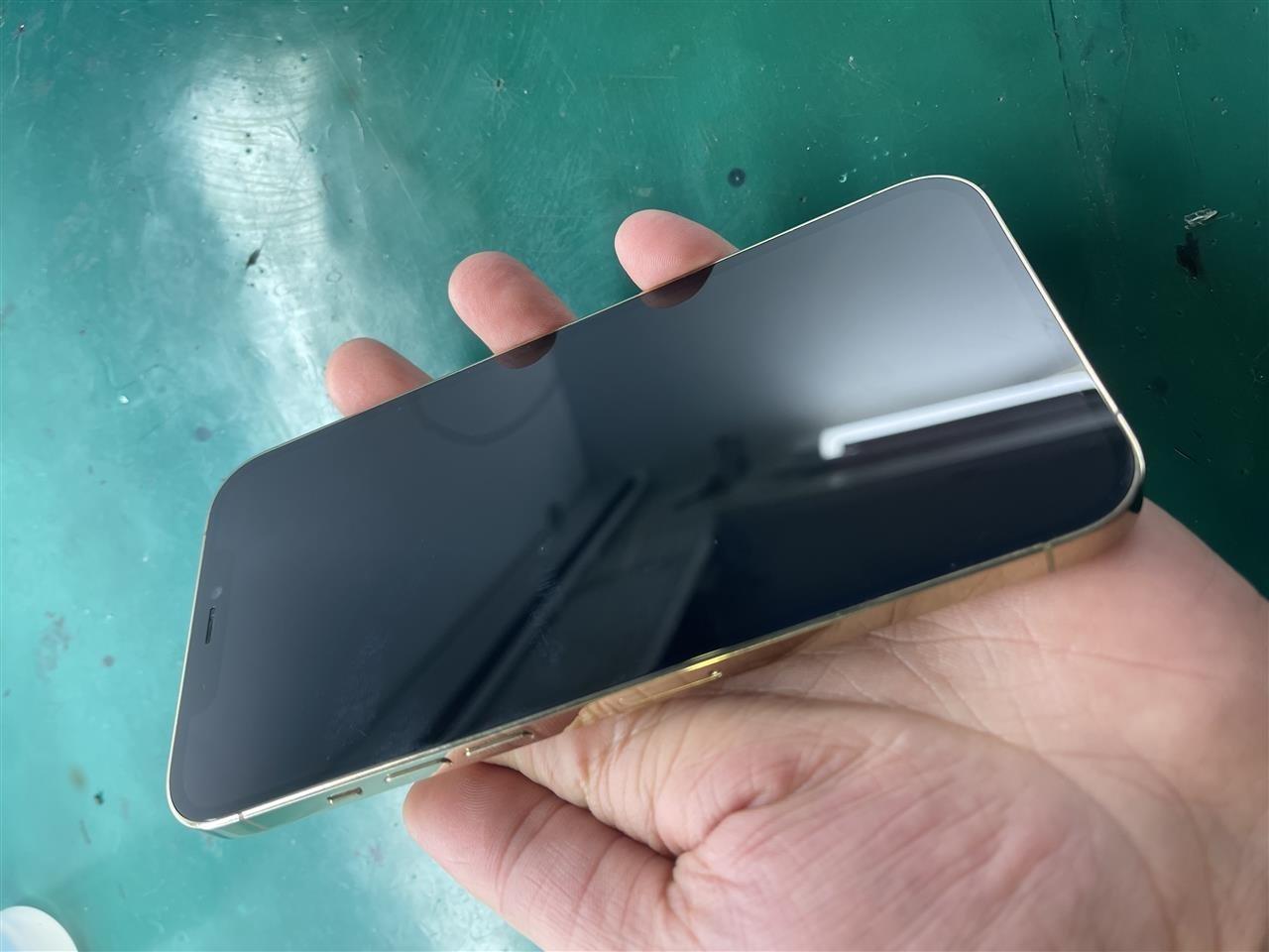 iphone-12-pro-max