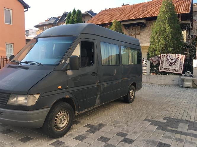 Sprinter 208 
