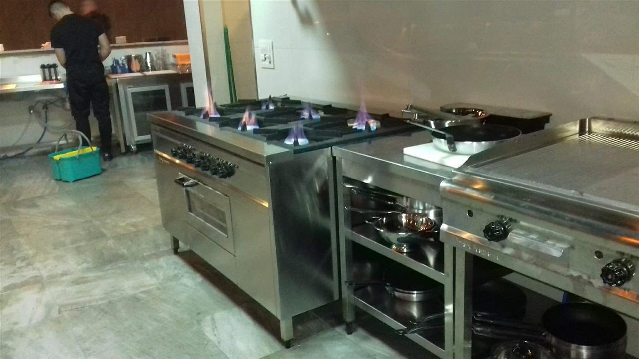 INOX