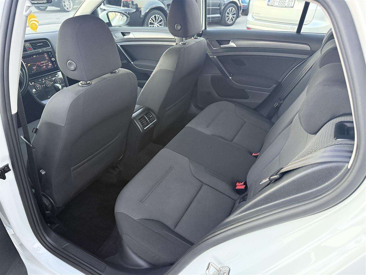 Golf-7-5-1-6-TDI-DSG-2018--Automatik-RKS-i-parë-ne-Kosove
