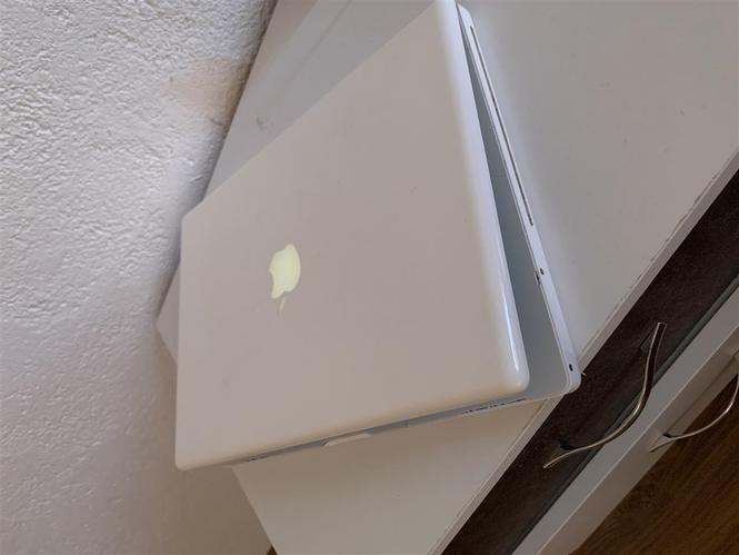 Shitet Macbook 