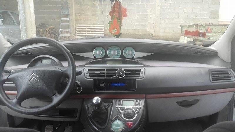 Citroën-C8