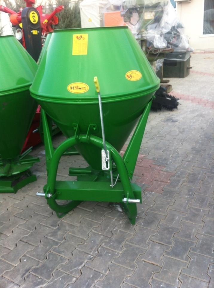 FERTILIZER-SPREADER