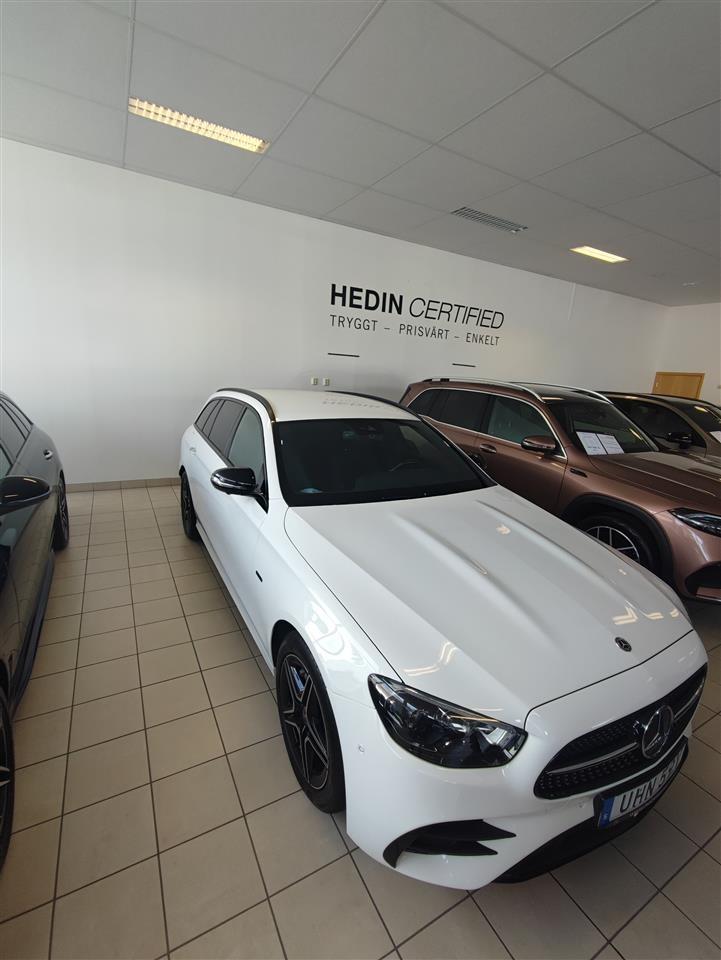 Mercedes-E300-de-