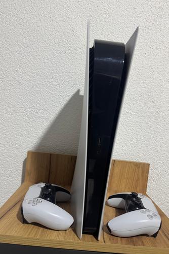 Play Station 5