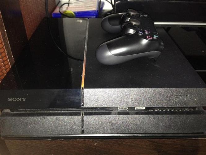 Play station 4 