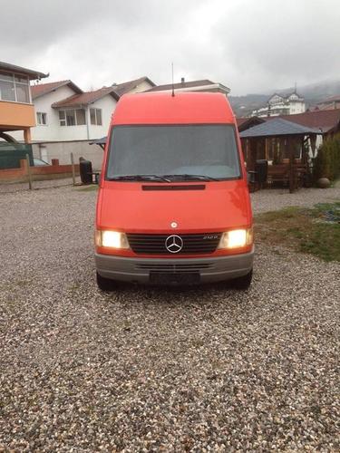 Mercedes Sprinter 212 