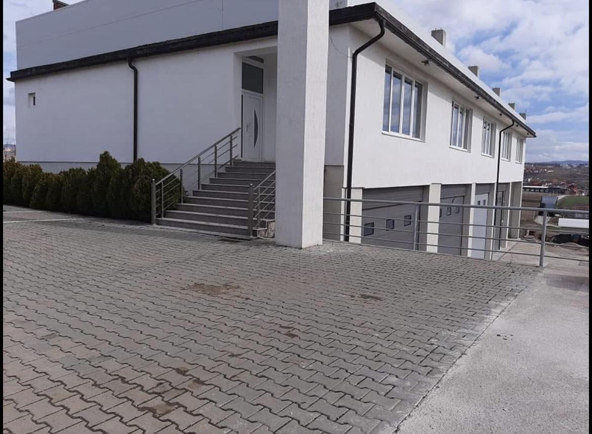 Lokal-me-qera-530m2