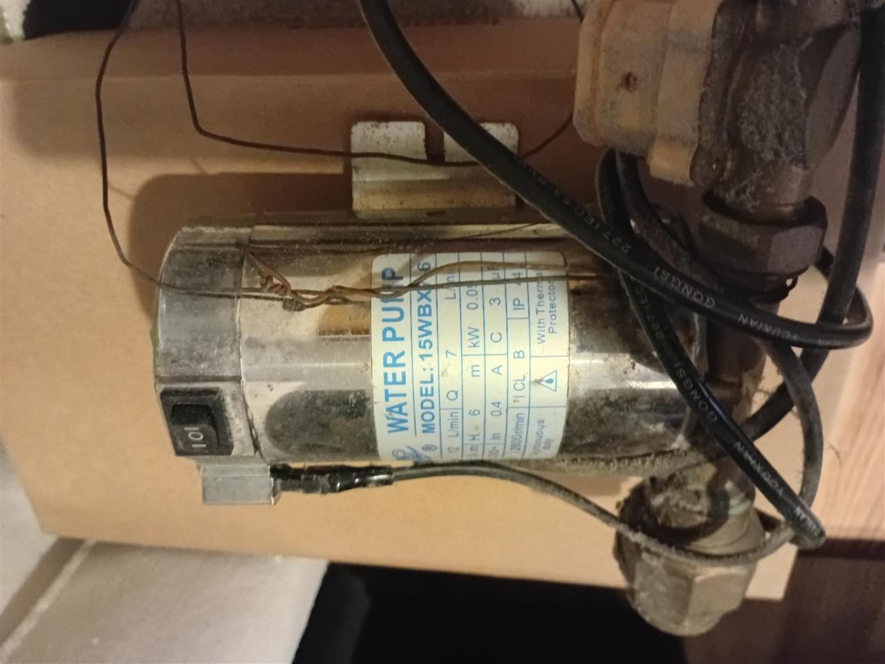 Rezarvar-uji-motor-dhe--profil-mbajtes-per-rezervar-uji